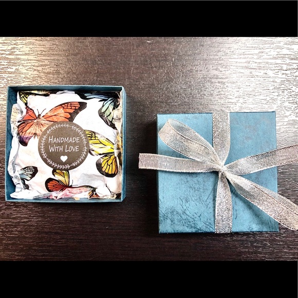 Butterfly Earrings, Hoops, Dragonfly, Insect, Bee - Picture 6 of 8